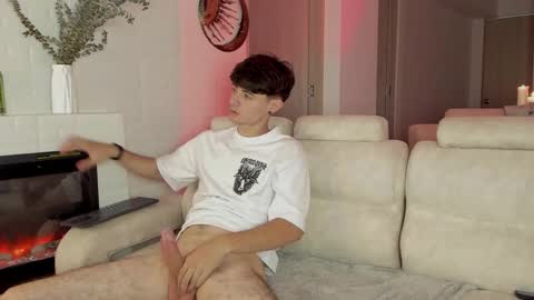 connor_and_angel online show from February 22, 2:24 am