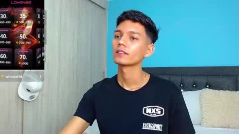 Snapshot of connor_garrett chatting on February 18, 12:15 am Connor online show from February 18, 12:15 am