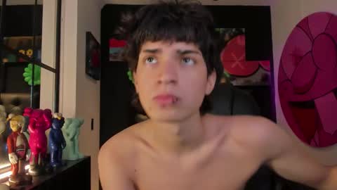 Snapshot of connor_stone_ chatting on November 23, 7:46 pm connor_stone_ online show from November 23, 7:46 pm