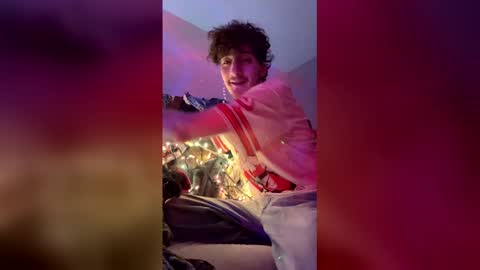 Snapshot of connorquinn_ chatting on December 4, 10:13 am connorquinn_ online show from December 4, 10:13 am