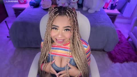 Snapshot of conny_curly chatting on January 5, 1:04 pm Conny online show from January 5, 1:04 pm