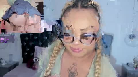 Conny online show from May 11, 4:04 pm