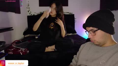 conor_taylor_ online show from December 19, 1:40 pm