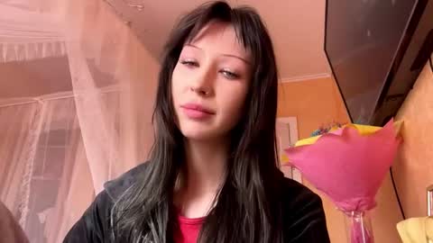 Snapshot of consuelofluellen chatting on March 25, 5:24 am Margriet online show from March 25, 5:24 am