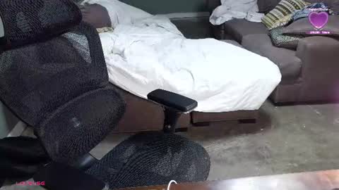 controllercutie online show from August 8, 1:41 am
