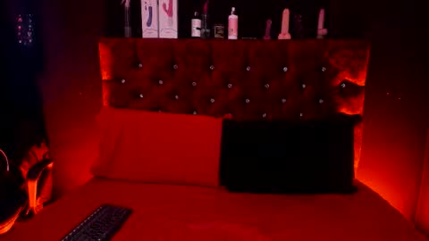 Snapshot of cony_l chatting on November 8, 11:21 am Cony online show from November 8, 11:21 am