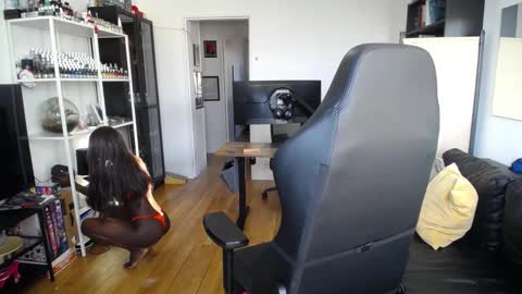 Carola  independent model online show from February 17, 8:30 am