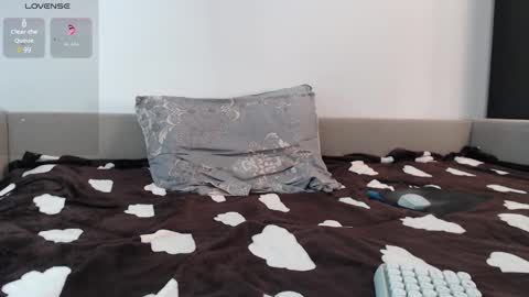 Snapshot of cookies_boys chatting on January 18, 5:31 am cookies_boys online show from January 18, 5:31 am