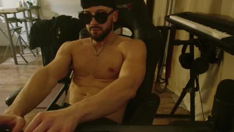 Stachu Jones online show from November 17, 6:14 pm