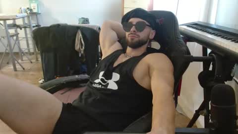 Stachu Jones online show from November 18, 8:08 am