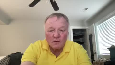 Snapshot of cookoosnest chatting on December 23, 11:39 pm cookoosnest online show from December 23, 11:39 pm