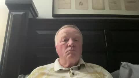 Snapshot of cookoosnest chatting on December 29, 4:38 am cookoosnest online show from December 29, 4:38 am