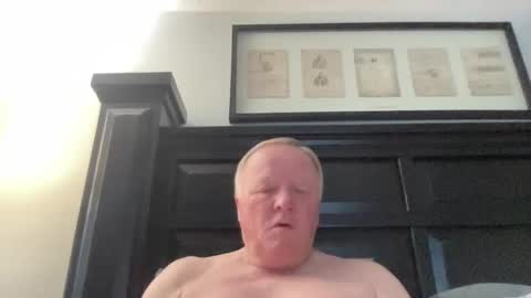 Snapshot of cookoosnest chatting on December 31, 3:20 pm cookoosnest online show from December 31, 3:20 pm