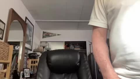 Snapshot of cookoosnest chatting on January 17, 12:31 am cookoosnest online show from January 17, 12:31 am