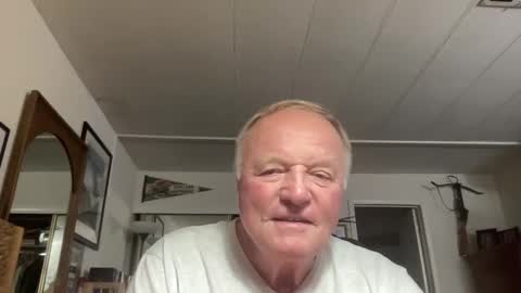 Snapshot of cookoosnest chatting on September 30, 3:44 am cookoosnest online show from September 30, 3:44 am