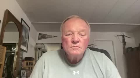 Snapshot of cookoosnest chatting on October 21, 4:57 am cookoosnest online show from October 21, 4:57 am