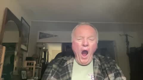 Snapshot of cookoosnest chatting on December 16, 8:52 am cookoosnest online show from December 16, 8:52 am