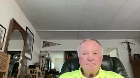 Snapshot of cookoosnest chatting on May 7, 1:33 am cookoosnest online show from May 7, 1:33 am