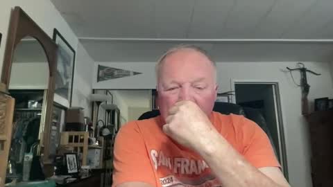 Snapshot of cookoosnest chatting on June 3, 3:31 am cookoosnest online show from June 3, 3:31 am
