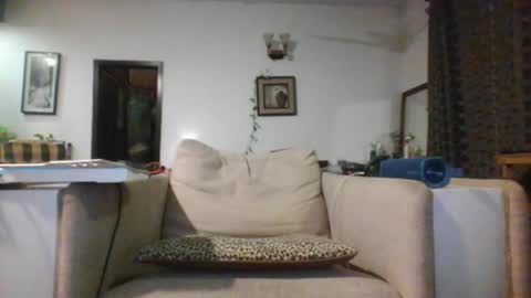 Snapshot of cool2buddies chatting on May 17, 10:39 pm Cool2Buddies online show from May 17, 10:39 pm
