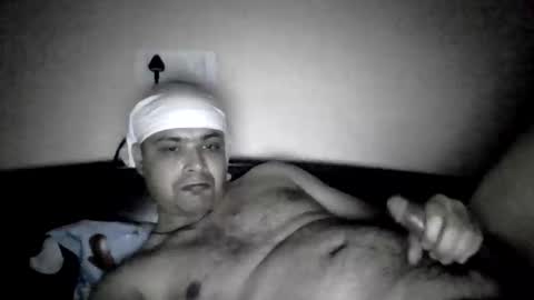 Snapshot of cool_breeze09 chatting on February 28, 2:01 am Cool Breeze09 online show from February 28, 2:01 am