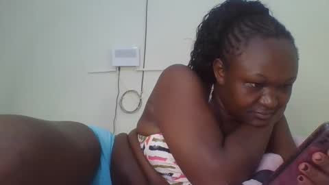 coolgirl001 online show from October 29, 7:04 pm