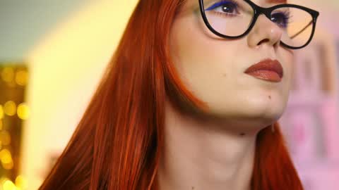 Snapshot of coolteacher chatting on January 10, 10:06 am Ginger The Cringer online show from January 10, 10:06 am