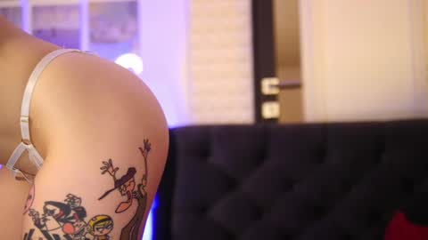 Snapshot of coolteacher chatting on March 9, 10:19 am Ginger The Cringer online show from March 9, 10:19 am