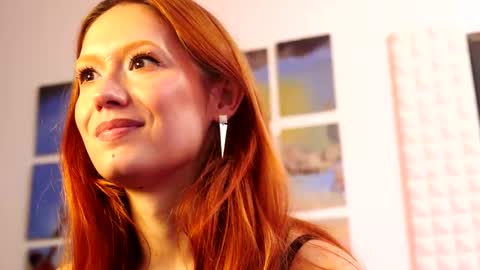 Snapshot of coolteacher chatting on September 23, 9:56 am Ginger The Cringer online show from September 23, 9:56 am