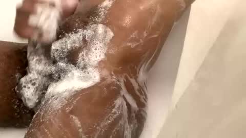 Snapshot of coolvibes69 chatting on October 31, 4:30 pm coolvibes69 online show from October 31, 4:30 pm