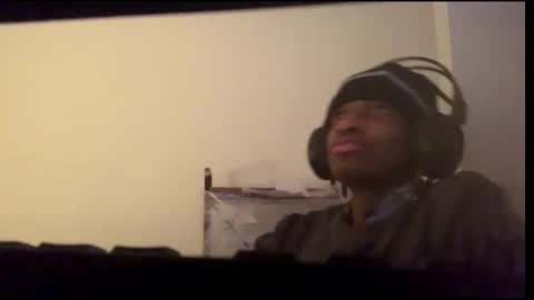 Snapshot of coolvibes69 chatting on December 16, 4:06 am coolvibes69 online show from December 16, 4:06 am