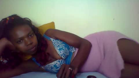 coquine_lara online show from April 22, 11:28 pm