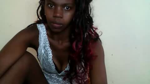 coquine_lara online show from April 26, 7:06 am