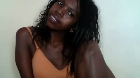 coquine_lara online show from May 1, 10:09 am