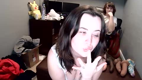 Snapshot of cor3y33_ chatting on March 6, 3:13 am cor3y33 online show from March 6, 3:13 am