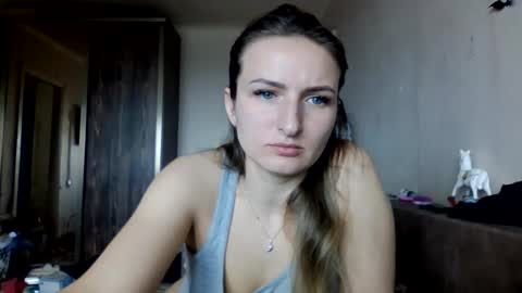 cora_fora online show from April 1, 11:00 am