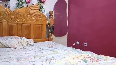 coral0403 online show from April 19, 6:21 pm