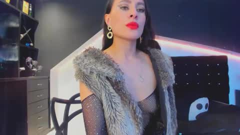 Coral  online show from March 12, 3:29 pm