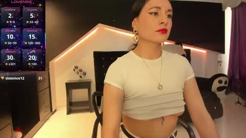 Coral  online show from November 14, 3:00 pm