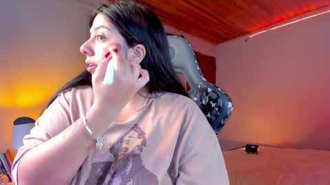 Snapshot of coraline_latin chatting on December 27, 9:54 pm Coraline online show from December 27, 9:54 pm