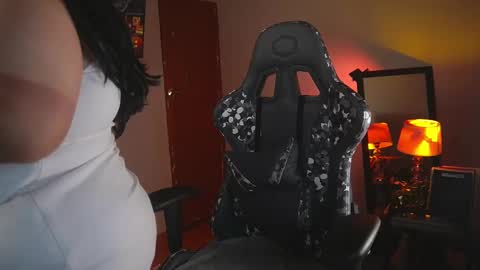 Snapshot of coraline_latin chatting on October 31, 11:39 pm Coraline online show from October 31, 11:39 pm