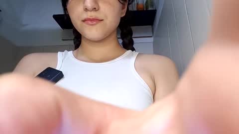 Snapshot of coralinexxx07 chatting on October 9, 10:30 pm Coraline uwu     Bienvenidos al dulce mundo de Coraline    Hola amores soy Coraline  Una chica  tierna juguetona online show from October 9, 10:30 pm