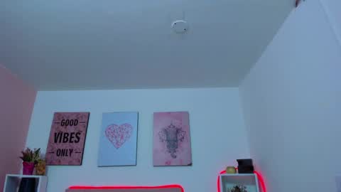 Snapshot of corey_bless chatting on February 7, 11:12 am Corey Bless online show from February 7, 11:12 am