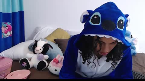 Snapshot of corey_bless chatting on October 20, 1:44 pm Corey Bless online show from October 20, 1:44 pm