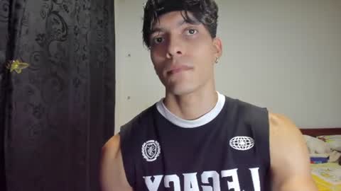 corey_vale online show from July 19, 11:41 pm