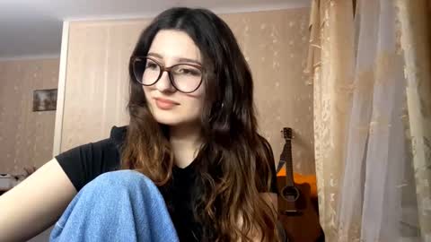 Elisheva online show from November 10, 1:21 pm