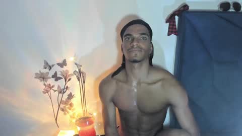 Snapshot of coreyglover chatting on December 16, 8:41 am CoreyGlover online show from December 16, 8:41 am