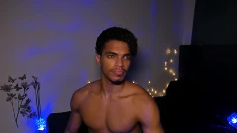 Snapshot of coreyglover chatting on February 11, 12:05 pm CoreyGlover online show from February 11, 12:05 pm