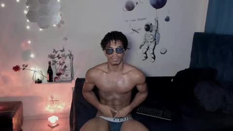 Snapshot of coreyglover chatting on September 20, 7:09 am CoreyGlover online show from September 20, 7:09 am