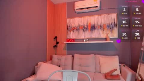 Snapshot of corinnah chatting on December 5, 10:02 am Cori online show from December 5, 10:02 am